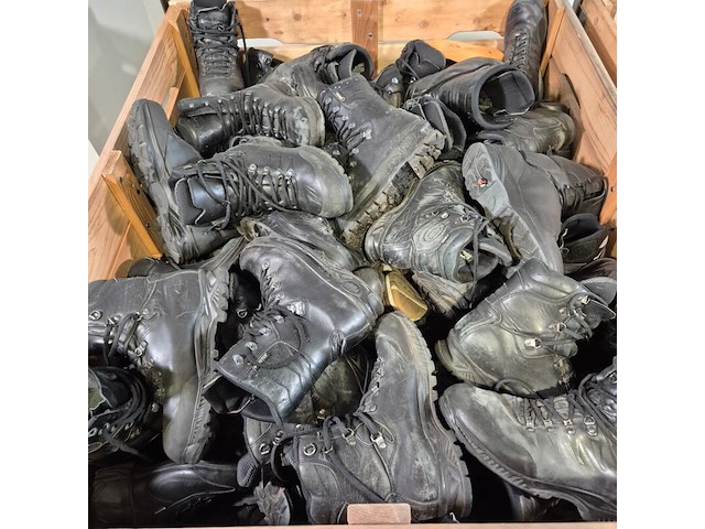 Partij diverse schoenen - afbeelding 12 van  13