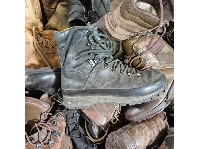Partij diverse schoenen - afbeelding 2 van  13