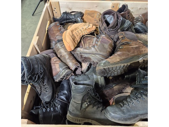 Partij diverse schoenen - afbeelding 5 van  13