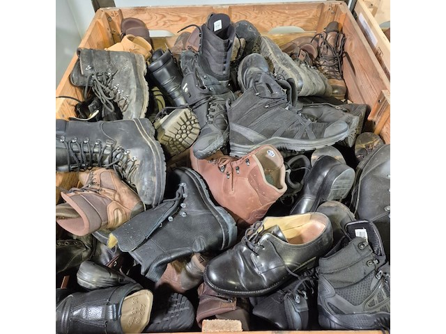 Partij diverse schoenen - afbeelding 6 van  13