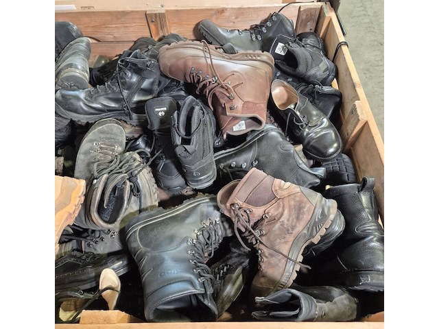 Partij diverse schoenen - afbeelding 10 van  13