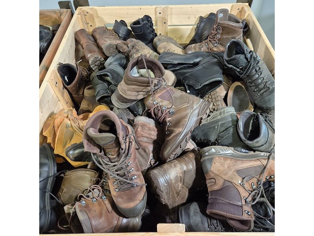 Partij diverse schoenen - afbeelding 12 van  13