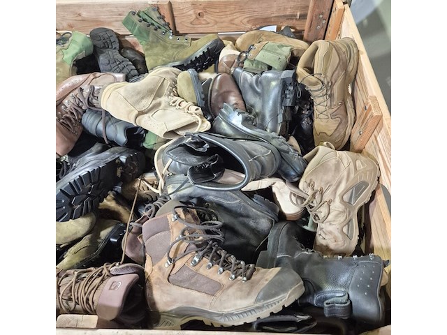 Partij diverse schoenen - afbeelding 5 van  13