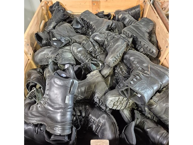 Partij diverse schoenen - afbeelding 6 van  13