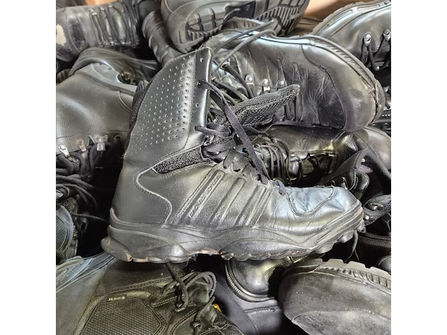 Partij diverse schoenen - afbeelding 9 van  13