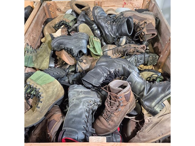 Partij diverse schoenen - afbeelding 12 van  13