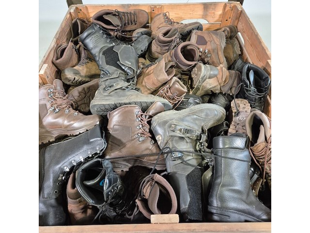 Partij diverse schoenen - afbeelding 2 van  7
