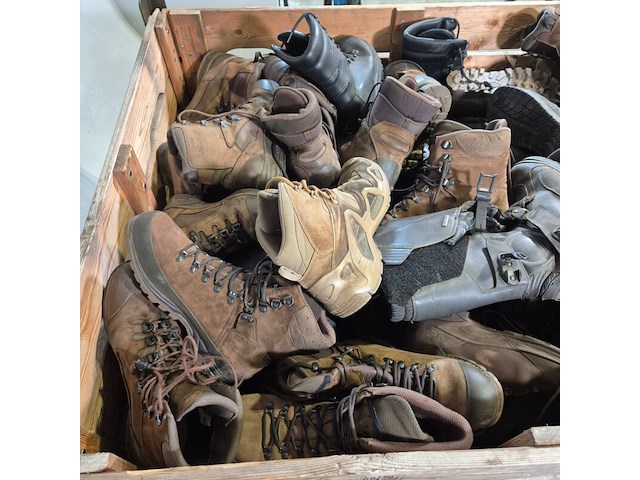 Partij diverse schoenen - afbeelding 7 van  7