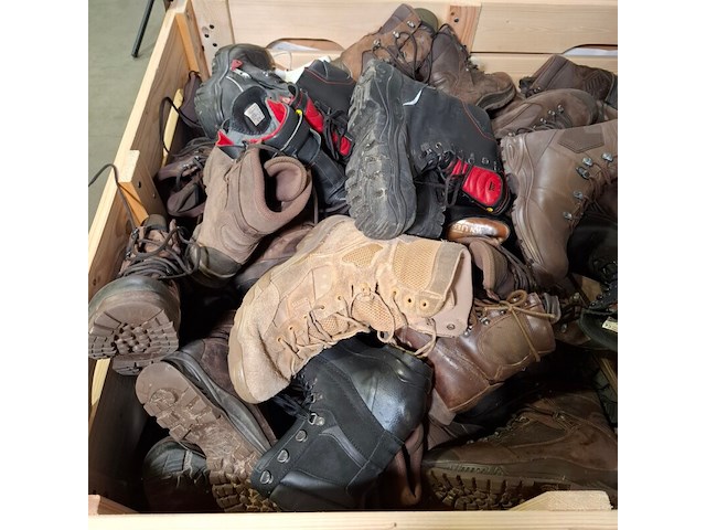 Partij diverse schoenen - afbeelding 5 van  13