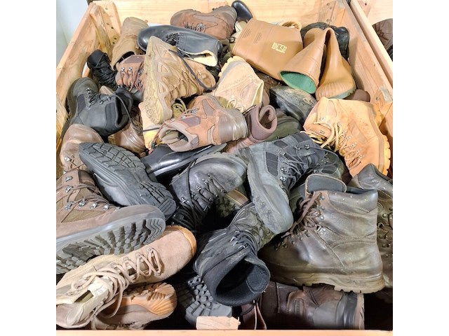 Partij diverse schoenen - afbeelding 6 van  13