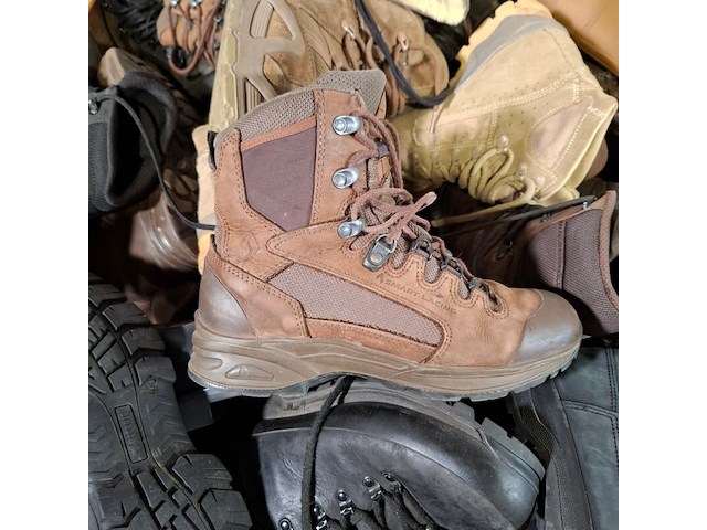 Partij diverse schoenen - afbeelding 7 van  13