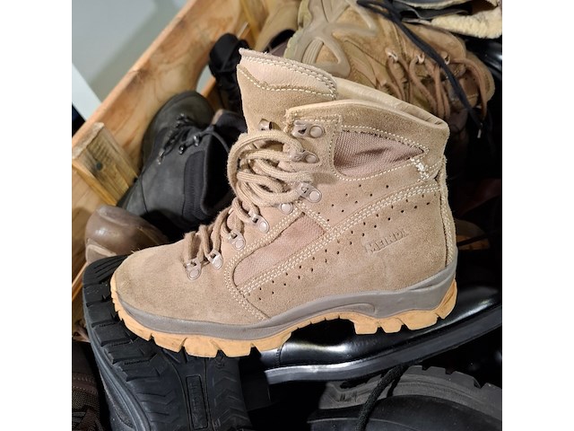 Partij diverse schoenen - afbeelding 8 van  13