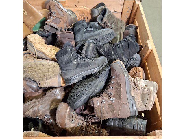 Partij diverse schoenen - afbeelding 10 van  13