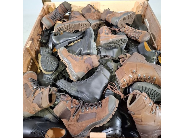 Partij diverse schoenen - afbeelding 2 van  8