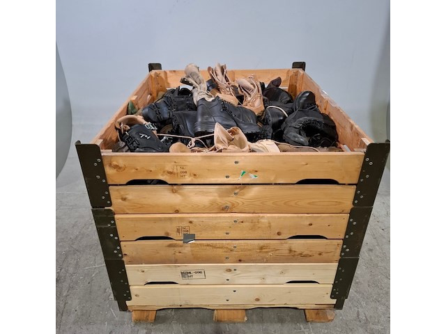 Partij diverse schoenen - afbeelding 1 van  8
