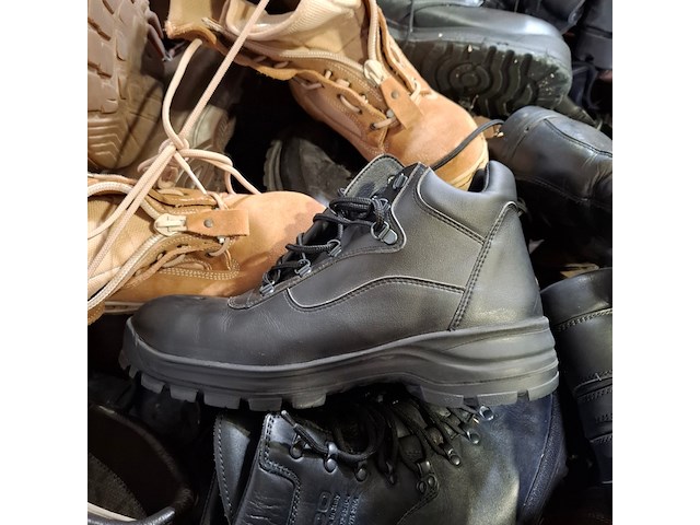 Partij diverse schoenen - afbeelding 4 van  8