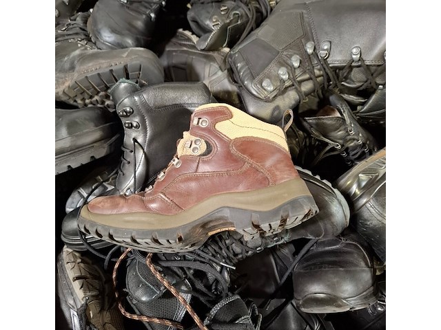 Partij diverse schoenen - afbeelding 3 van  15