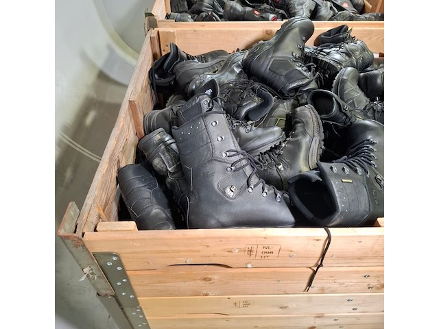 Partij diverse schoenen - afbeelding 5 van  15