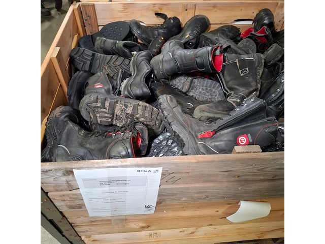 Partij diverse schoenen - afbeelding 6 van  15