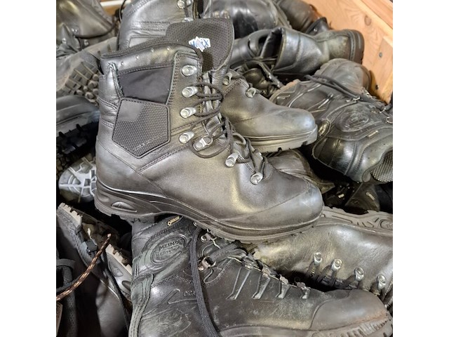 Partij diverse schoenen - afbeelding 14 van  15
