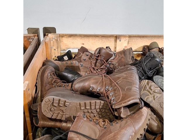 Partij diverse schoenen - afbeelding 2 van  13