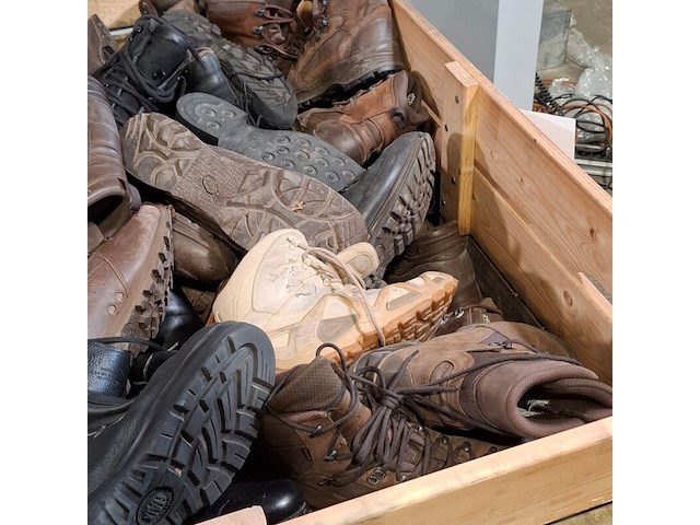 Partij diverse schoenen - afbeelding 5 van  13
