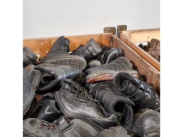 Partij diverse schoenen - afbeelding 10 van  13
