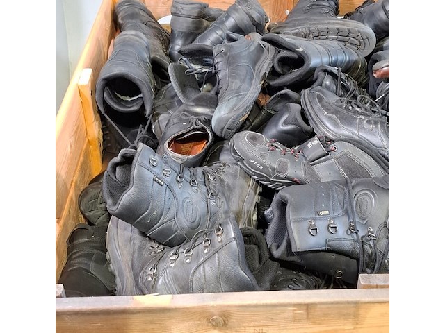 Partij diverse schoenen - afbeelding 12 van  13