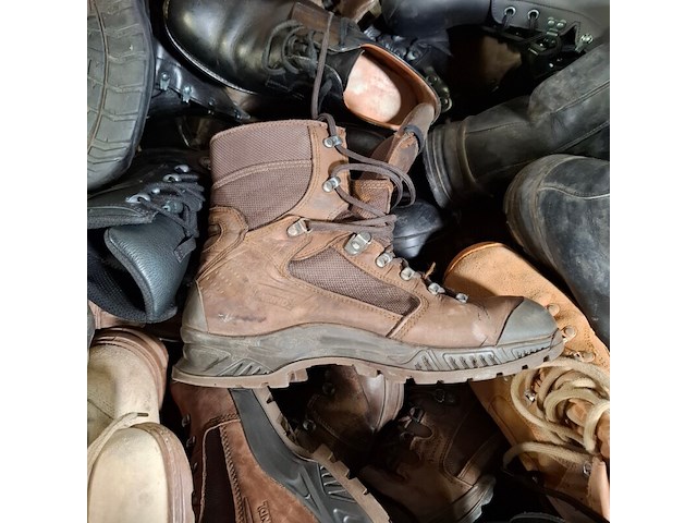 Partij diverse schoenen - afbeelding 10 van  14