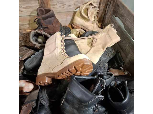 Partij diverse schoenen - afbeelding 13 van  14