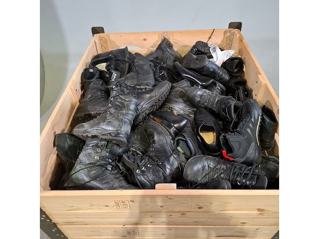 Partij diverse schoenen - afbeelding 2 van  8
