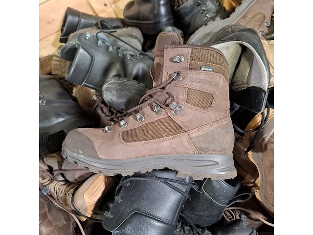 Partij diverse schoenen - afbeelding 3 van  13
