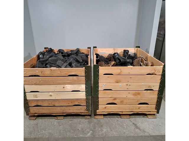 Partij diverse schoenen - afbeelding 1 van  13