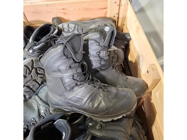 Partij diverse schoenen - afbeelding 3 van  13