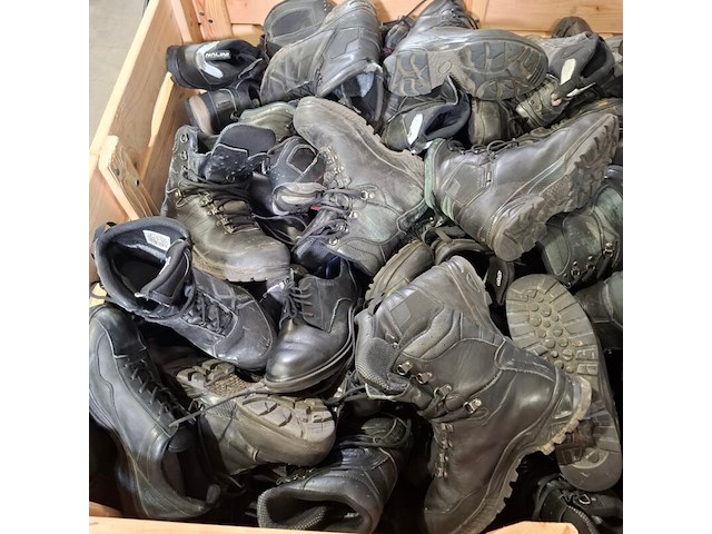 Partij diverse schoenen - afbeelding 5 van  13