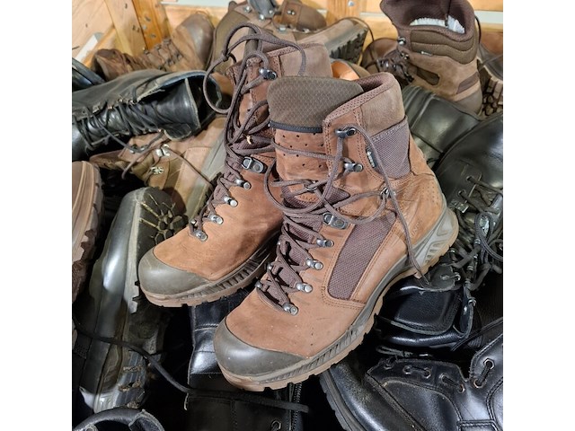 Partij diverse schoenen - afbeelding 7 van  13