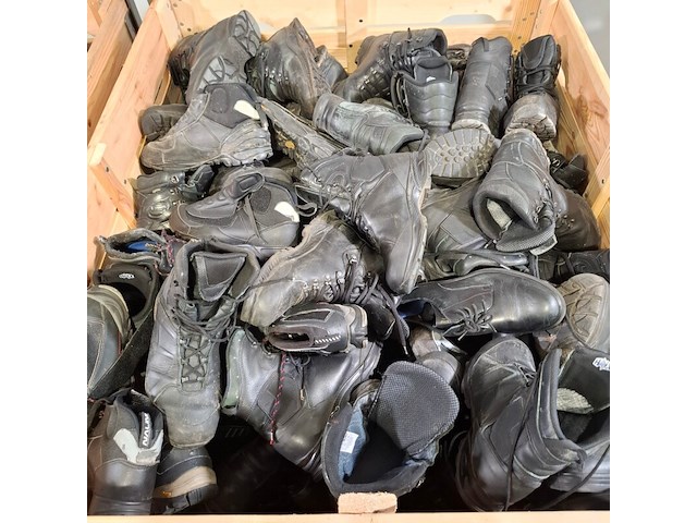 Partij diverse schoenen - afbeelding 12 van  13