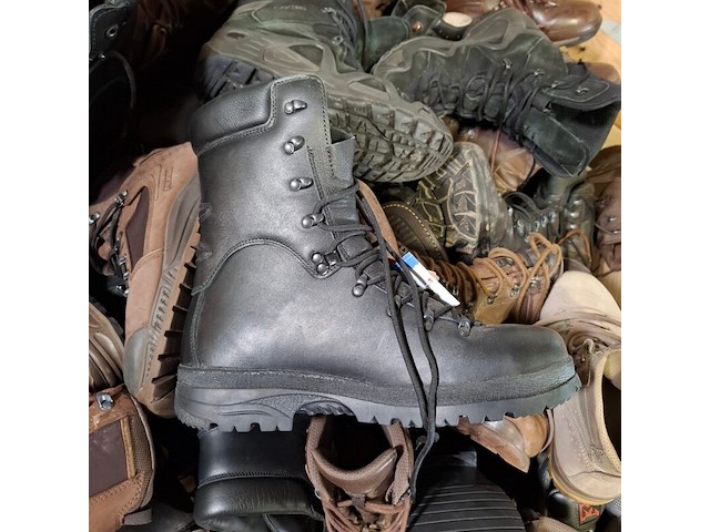 Partij diverse schoenen - afbeelding 10 van  14