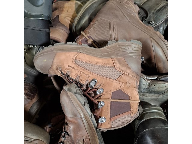 Partij diverse schoenen - afbeelding 2 van  15