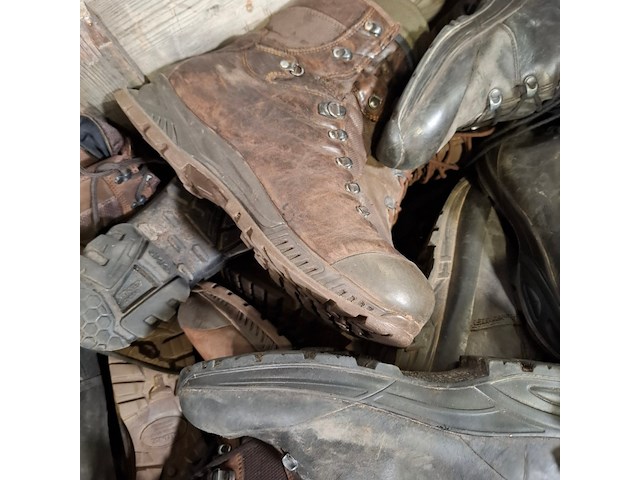Partij diverse schoenen - afbeelding 7 van  15