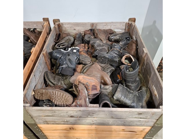 Partij diverse schoenen - afbeelding 8 van  15