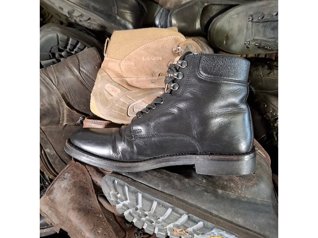 Partij diverse schoenen - afbeelding 14 van  15