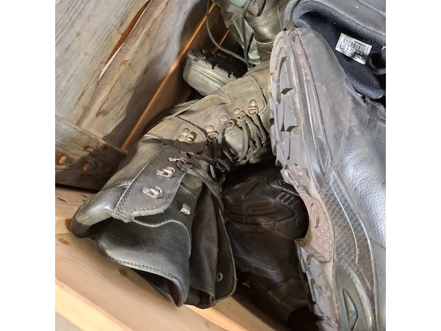 Partij diverse schoenen - afbeelding 5 van  14