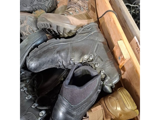 Partij diverse schoenen - afbeelding 11 van  14