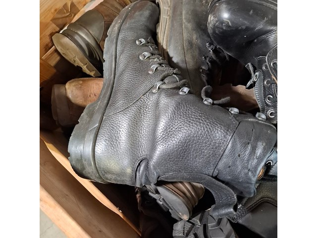 Partij diverse schoenen - afbeelding 13 van  14