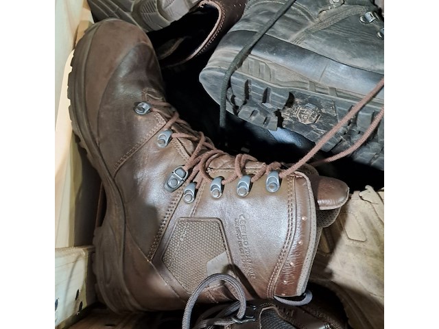 Partij diverse schoenen - afbeelding 5 van  13