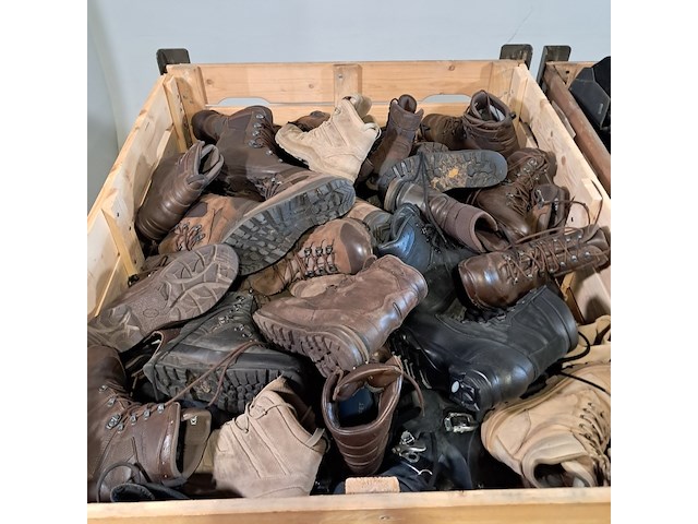 Partij diverse schoenen - afbeelding 13 van  13