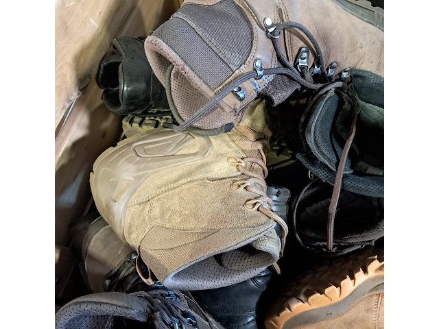 Partij diverse schoenen - afbeelding 3 van  13