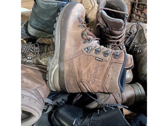 Partij diverse schoenen - afbeelding 4 van  13