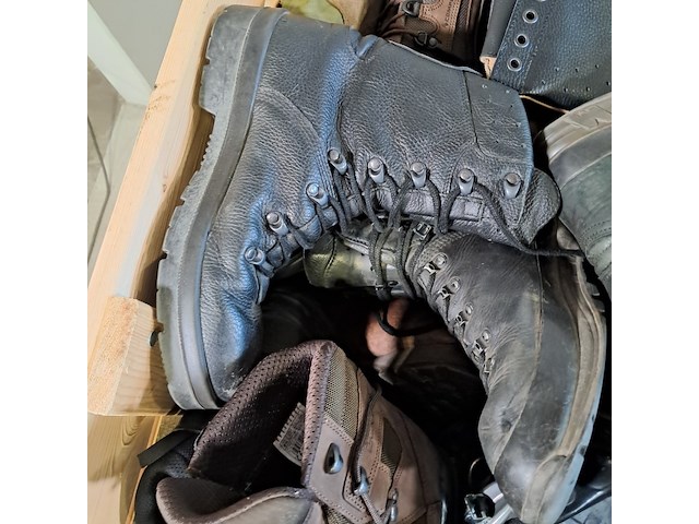 Partij diverse schoenen - afbeelding 10 van  13